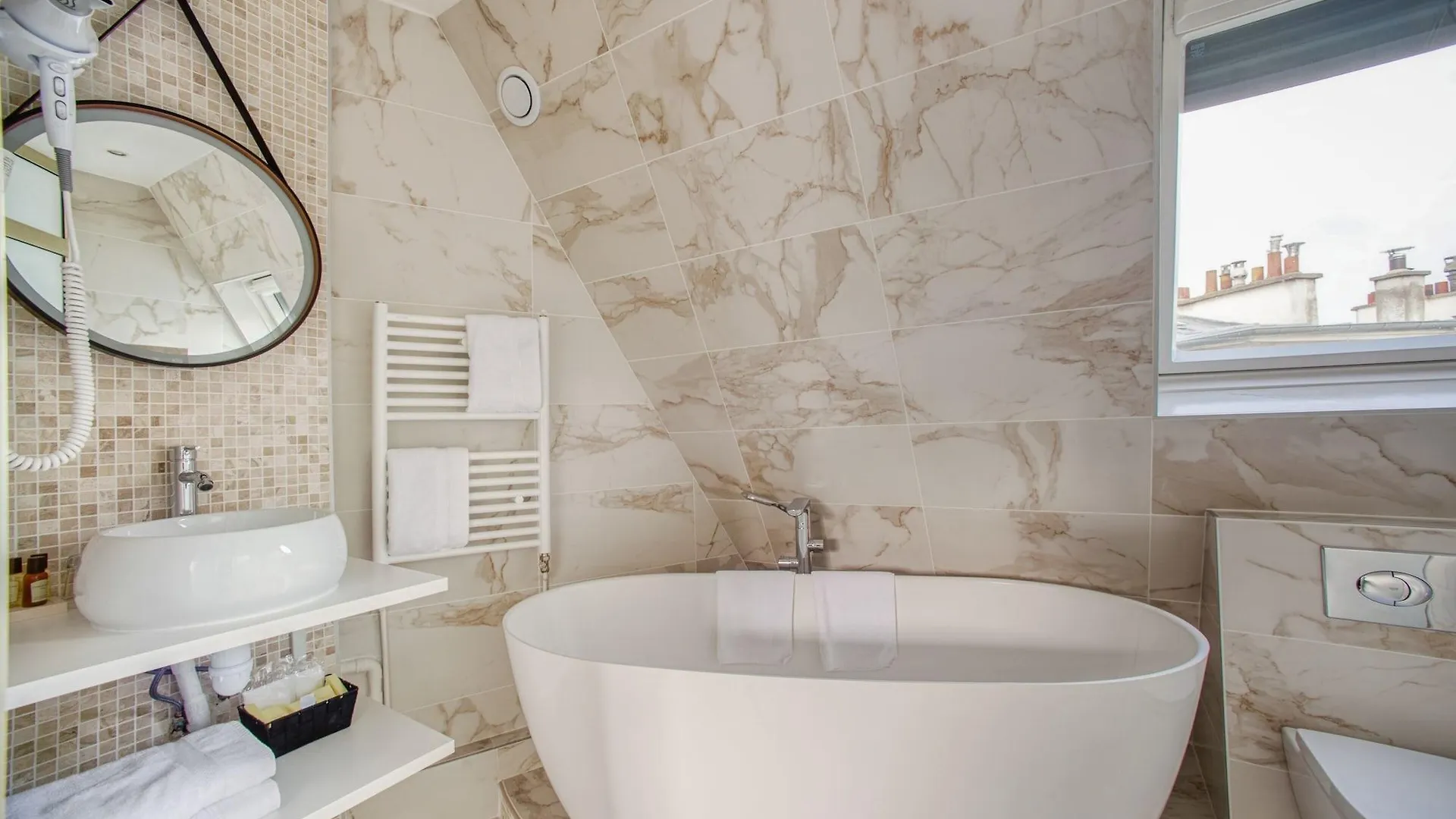 Queens Boutique Hotel
