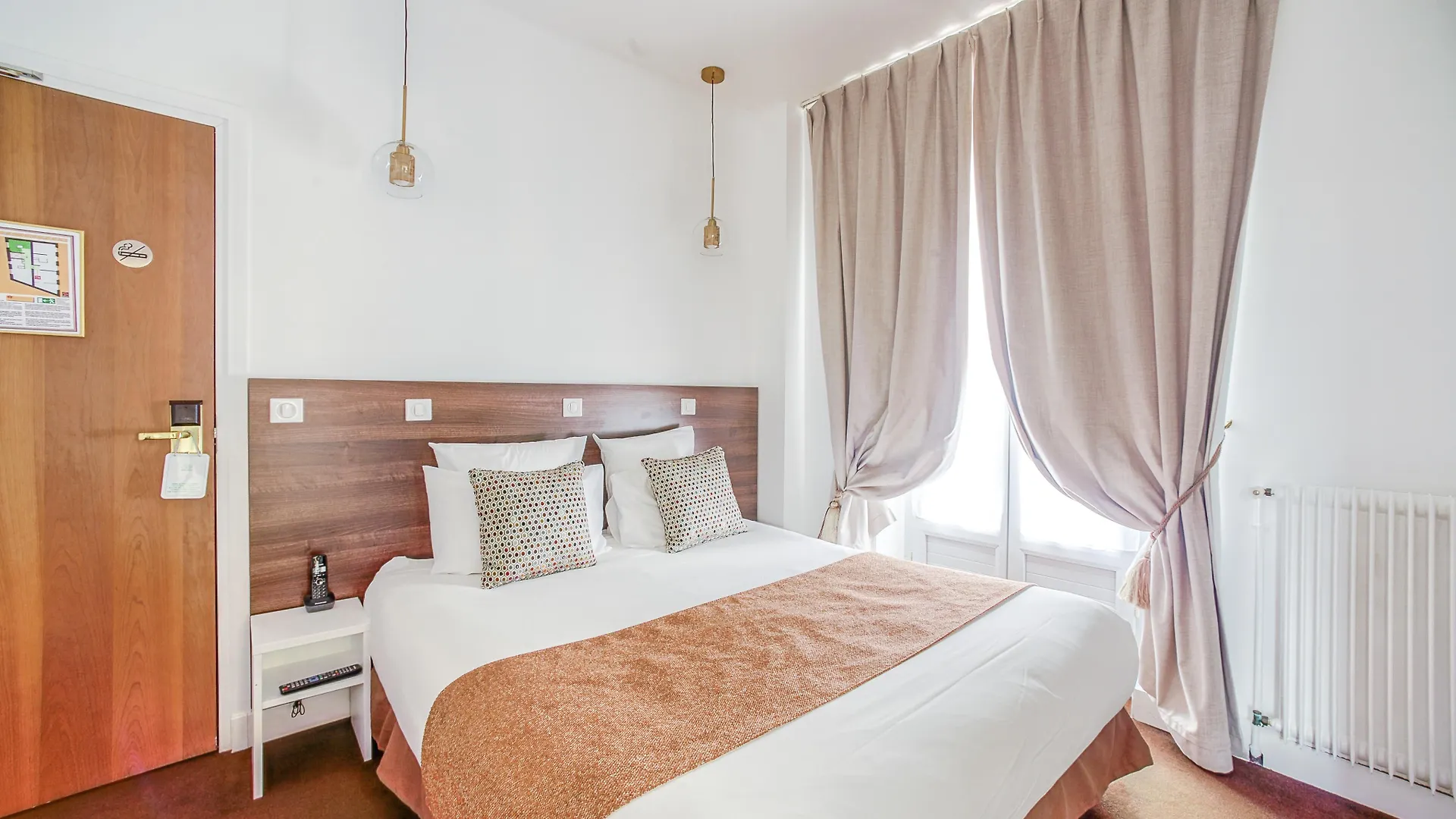 Queens Boutique Hotel 3*