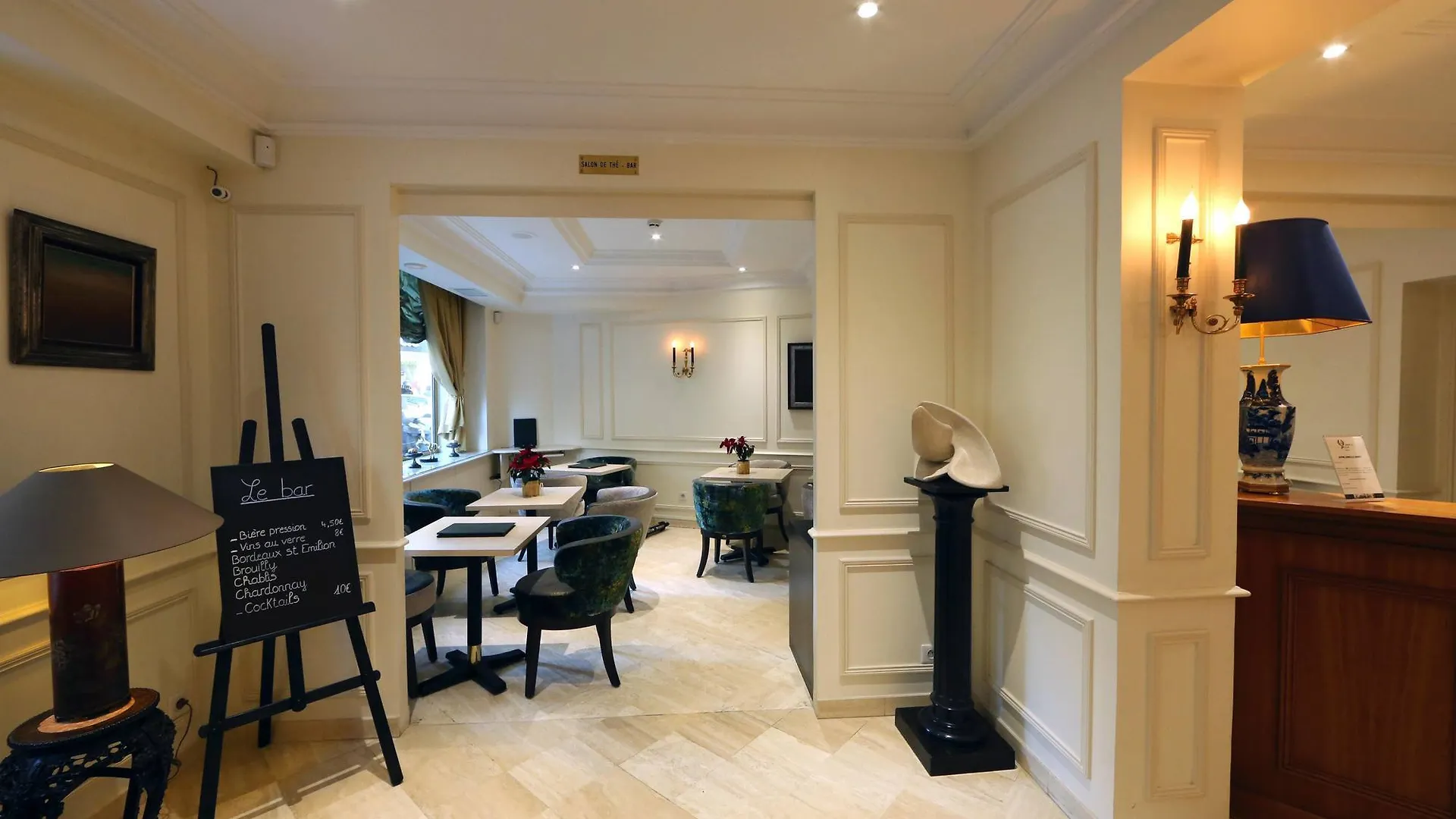 Queens Boutique Hotel 3*