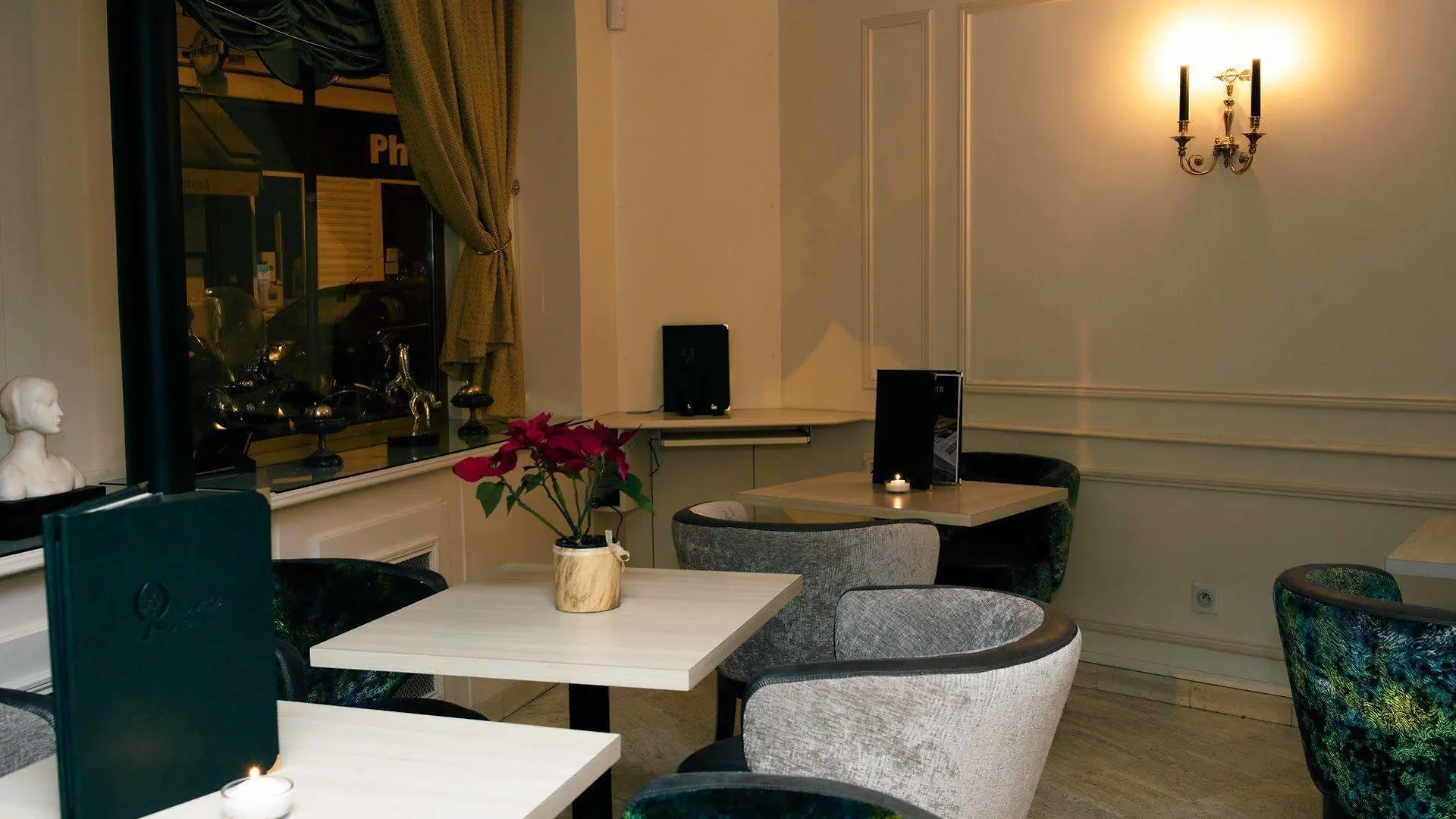 Queens Boutique Hotel 3*